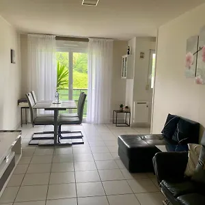Au Calme Nature Et Centre Apartamento